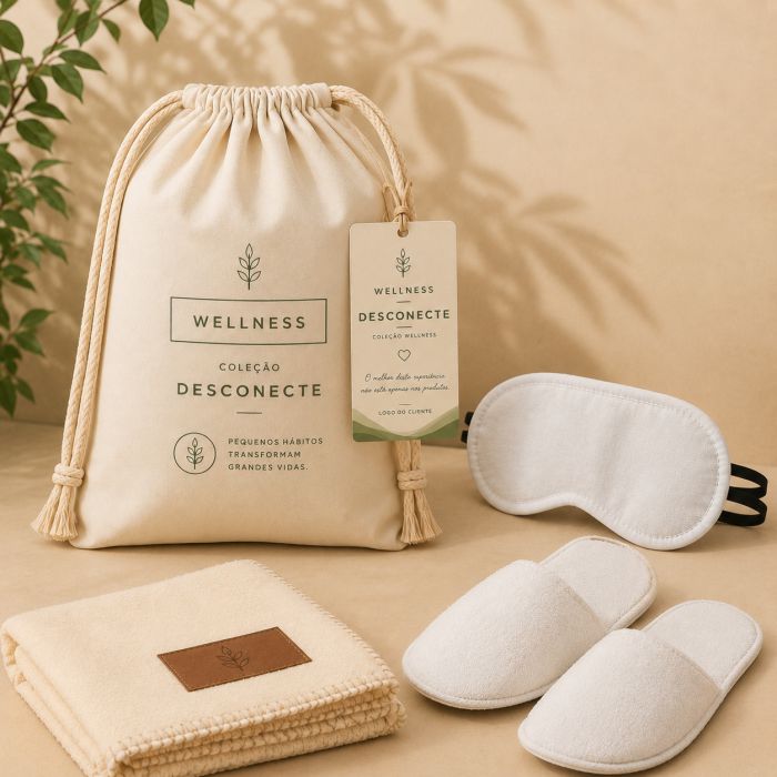 Desconecte Essential com manta, máscara de dormir e pantufas personalizadas para empresas