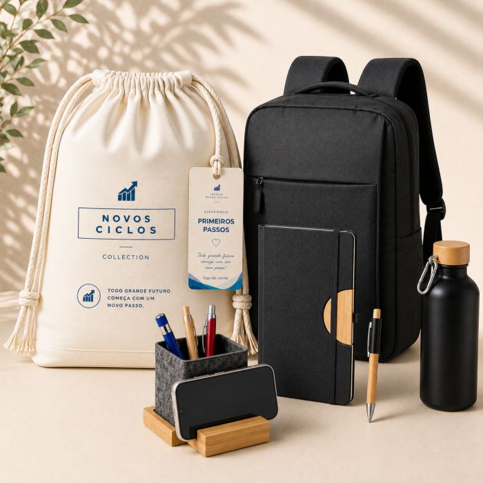 Primeiros Passos Signature com caderno, caneta, squeeze, porta-celular e mochila para notebook personalizados